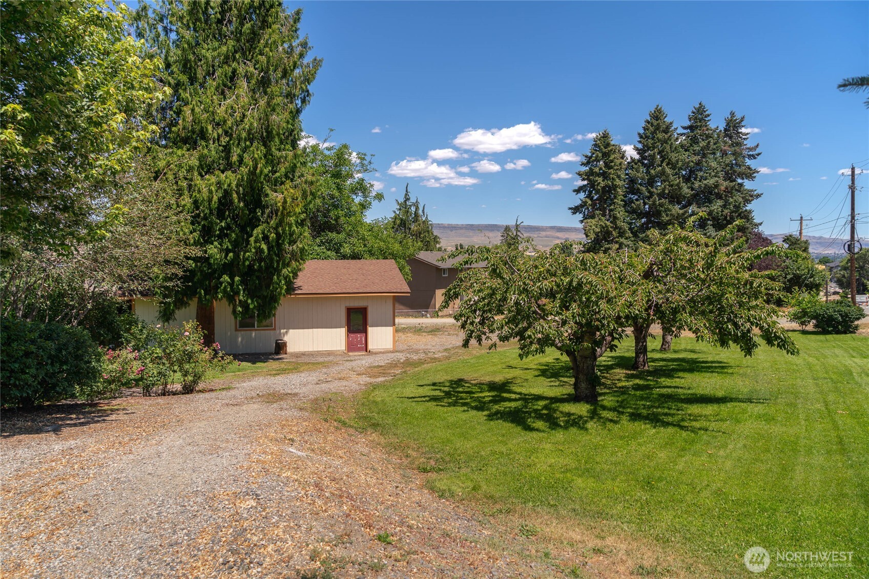 1310 Red Apple Road Wenatchee, WA 98801 - Photo 19 of 39