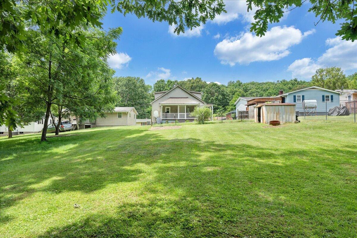 1408 Hatcher Avenue Covington, VA 24426 - Photo 18 of 21 28-MIB09818