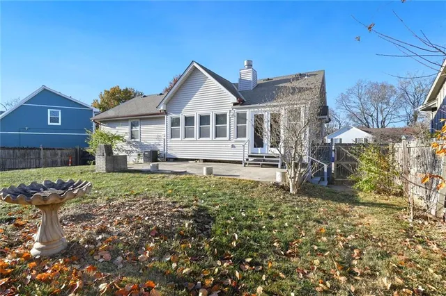 $349,000 | 2121 Northeast Concord Street, Lee's Summit, MO 64086