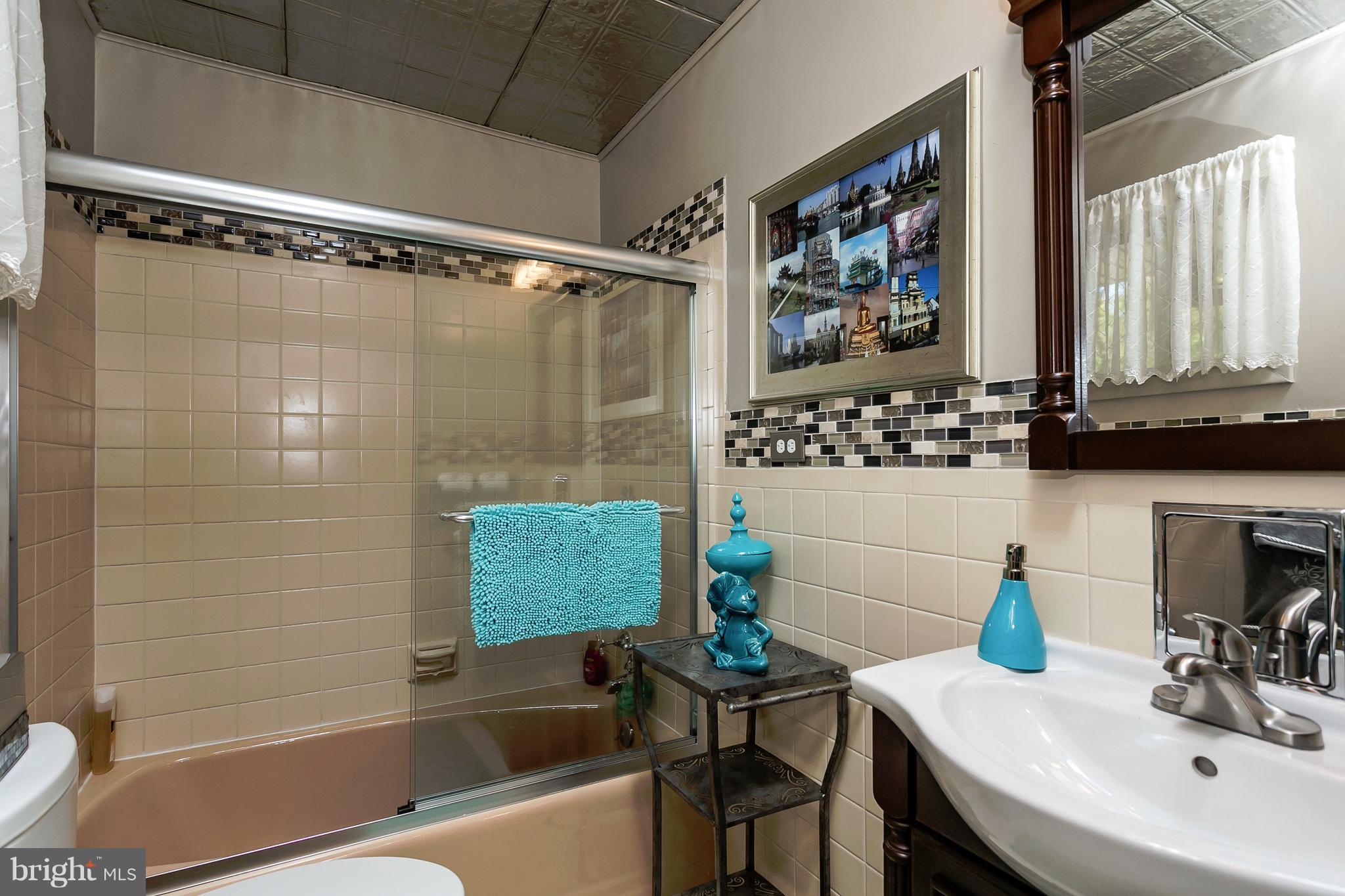 8209 Anita Road Baltimore, MD 21208 - Photo 25 of 29 RECENTLY RENOVATED 3RD BATH!