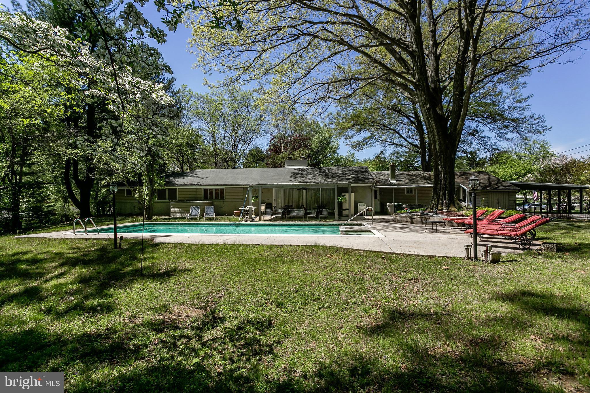 8209 Anita Road Baltimore, MD 21208 - Photo 28 of 29 BEAUTIFUL PARK LIKE SETTING!