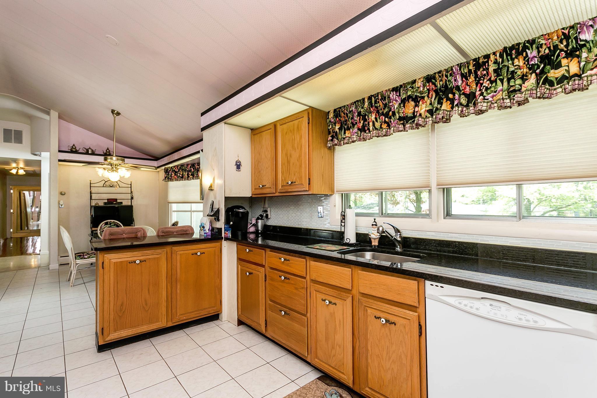 8209 Anita Road Baltimore, MD 21208 - Photo 9 of 29 Kitchen
