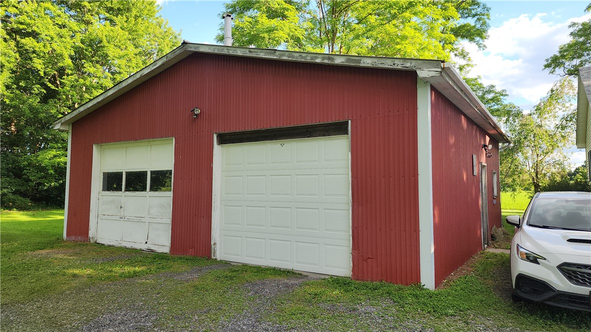 817 Pre Emption Road Benton, NY 14527 - Photo 7 of 45