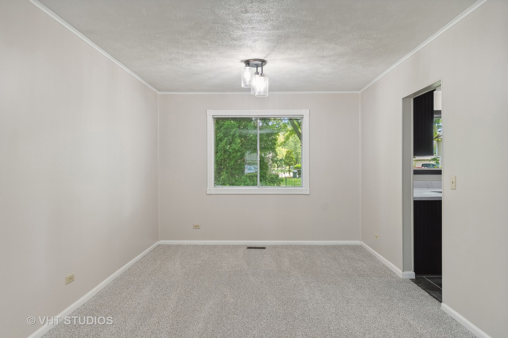 412 Quarry Drive Bolingbrook, IL 60490 - Photo 9 of 23 an empty room with a window