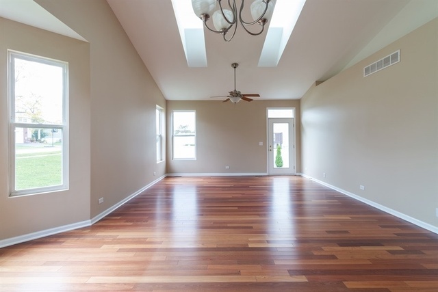 1701 Roger Road Woodstock, IL 60098 - Photo 3 of 17