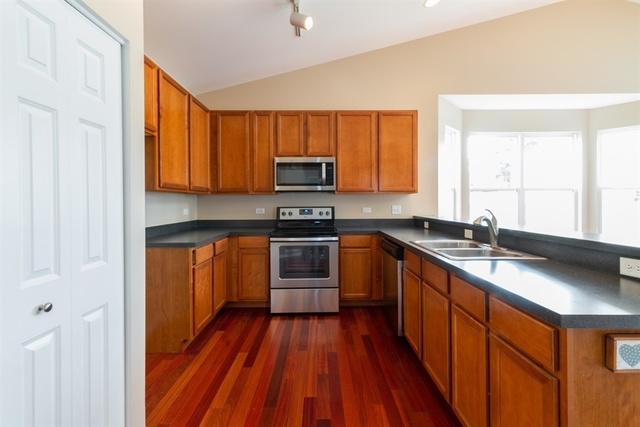 1701 Roger Road Woodstock, IL 60098 - Photo 5 of 17