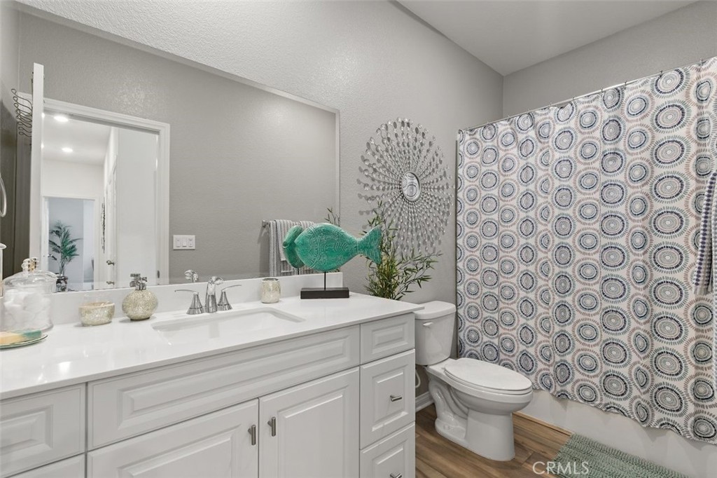 7598 Orangebrook Cove Riverside, CA 92507 - Photo 31 of 45 Secondary Hall Bathroom