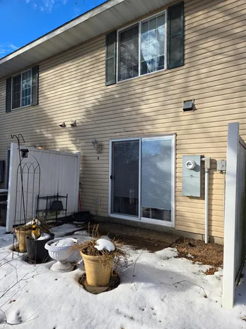 $149,900 | 915 7th Street, Unit 8, Jordan, MN 55352