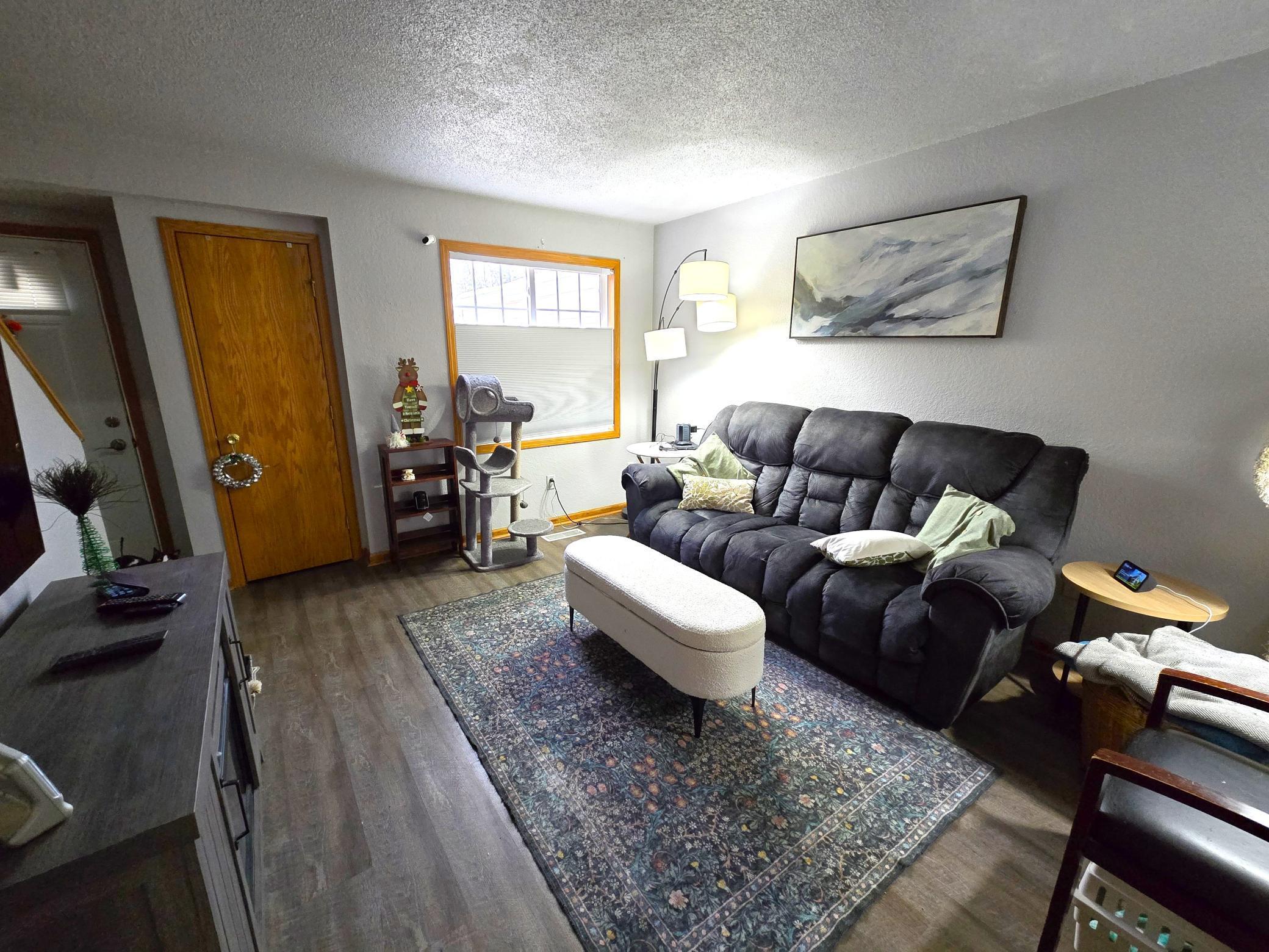 915 7th Street, Unit 8 Jordan, MN 55352 - Photo 3 of 20