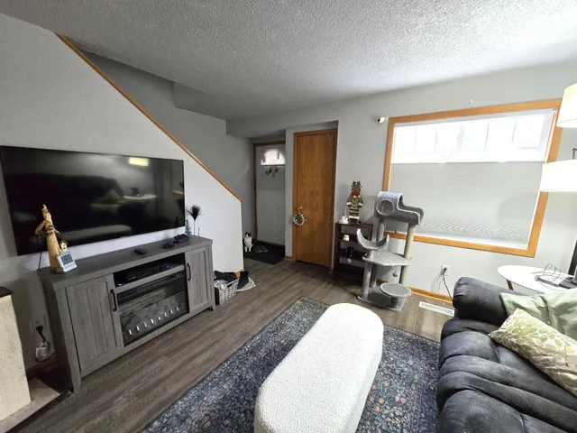 $149,900 | 915 7th Street, Unit 8, Jordan, MN 55352