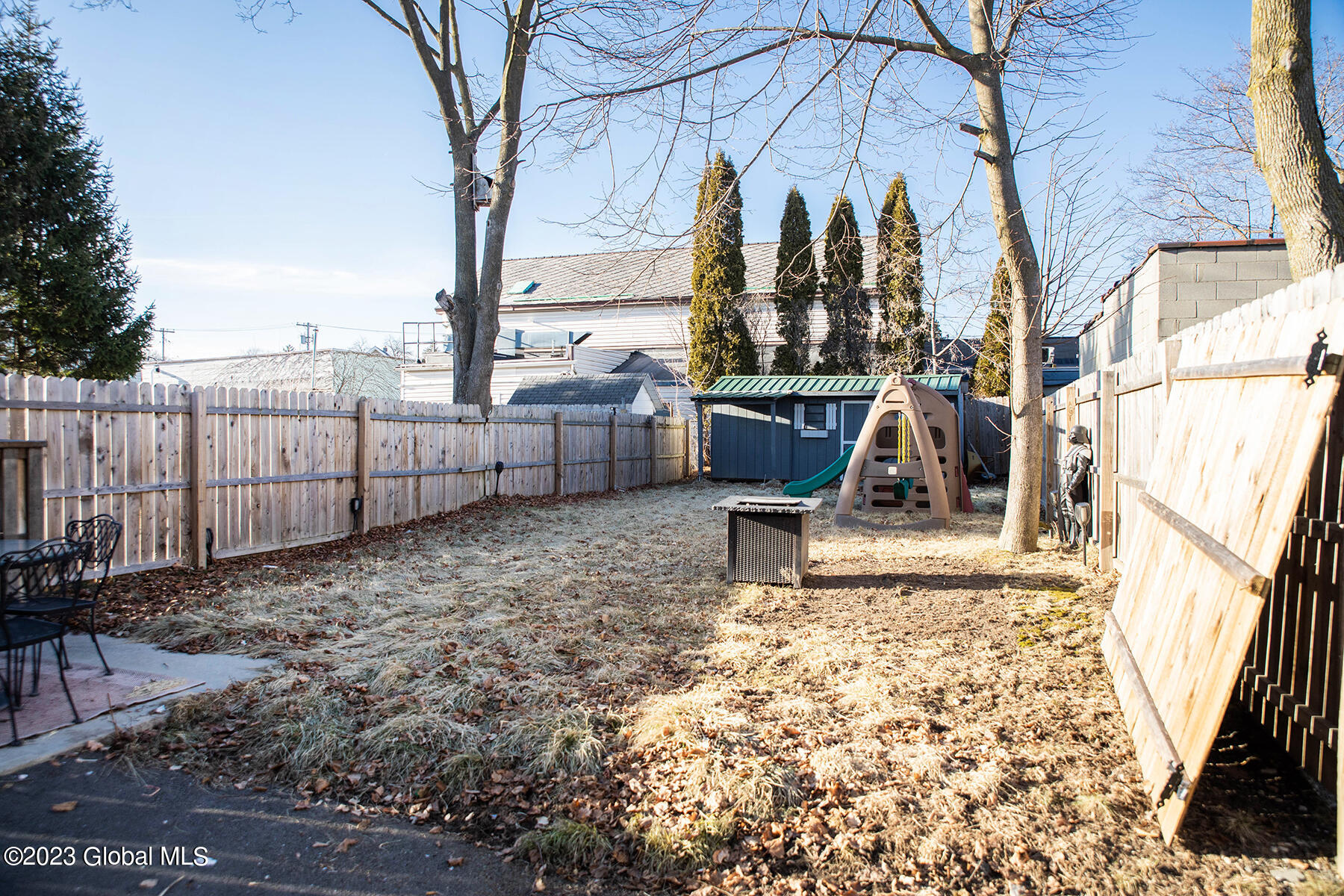 46 Rutland Street Albany, NY 12209 - Photo 3 of 29 004-46RutlandSt-Albany-Clark-021323elc