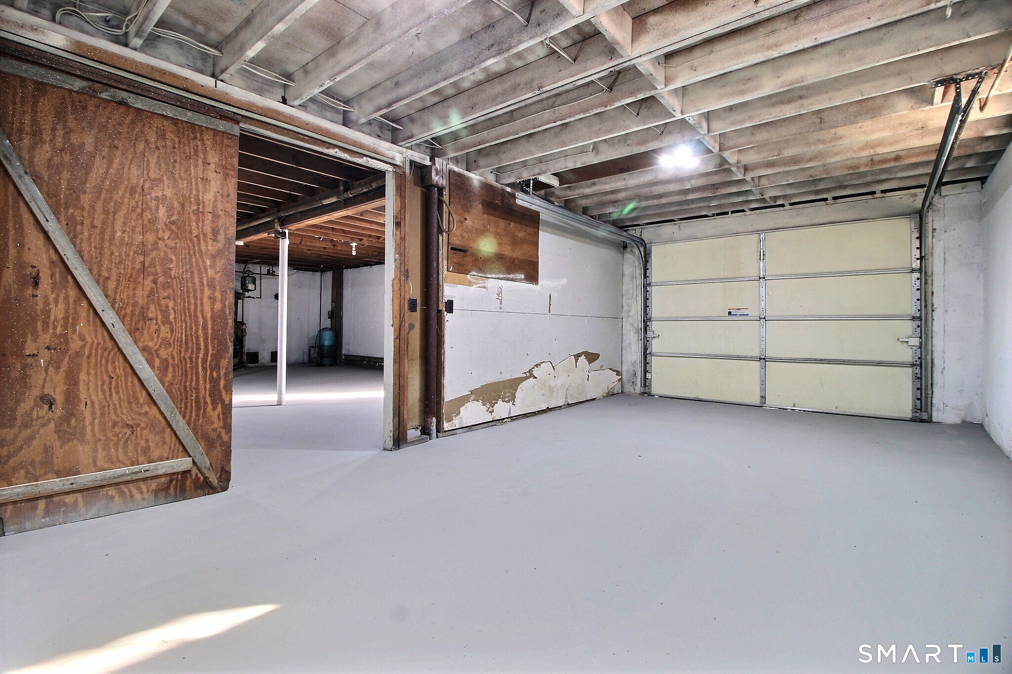 179 North Anguilla Road Stonington, CT 06379 - Photo 21 of 21 a view of room with garage