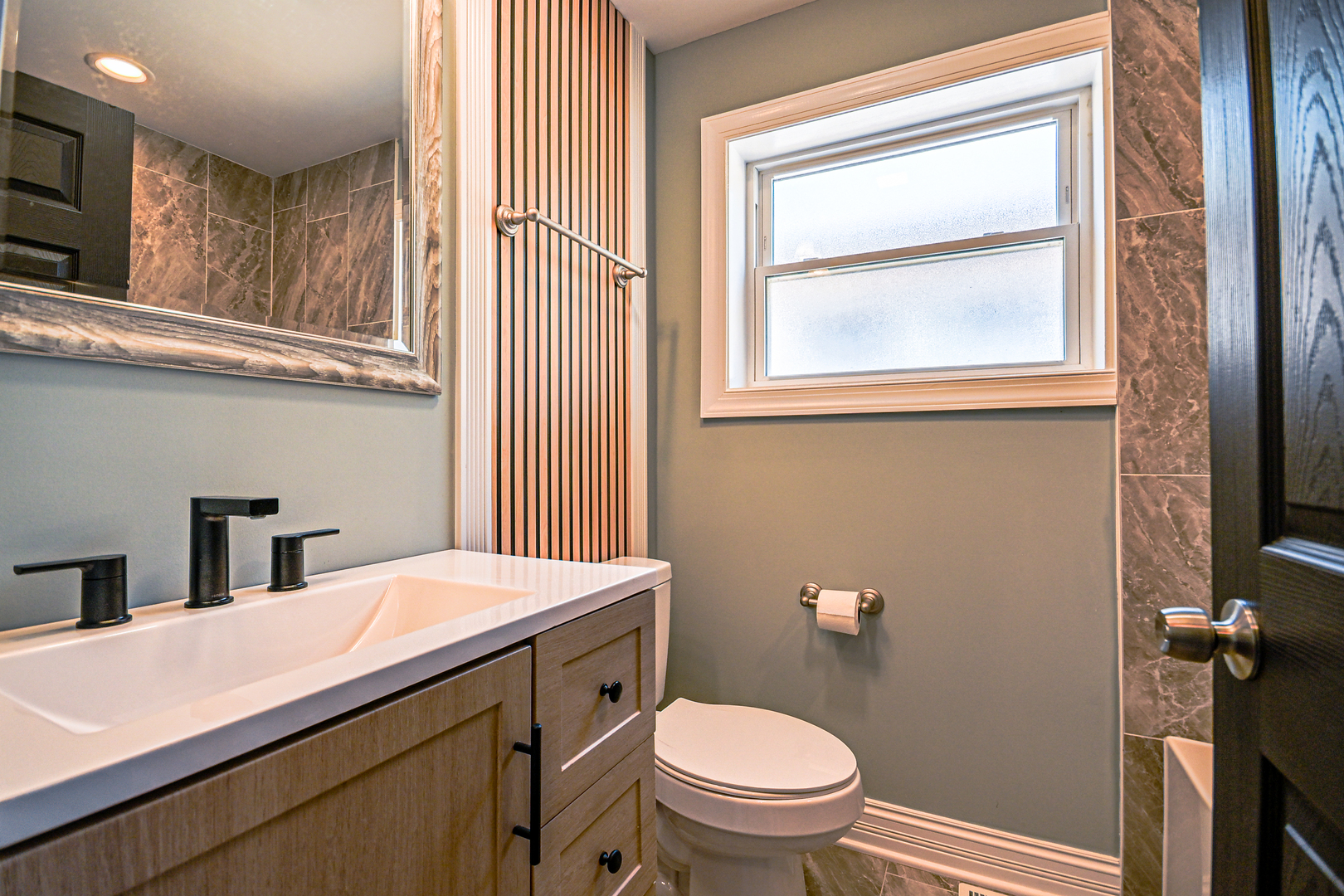1237 East 95th Street Chicago, IL 60628 - Photo 12 of 26
