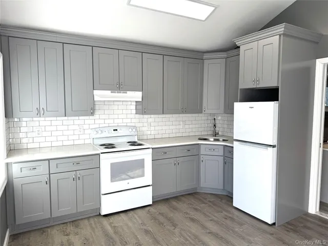 $2,200 | 21 Collegeview Avenue, Unit 2111, Poughkeepsie, NY 12603