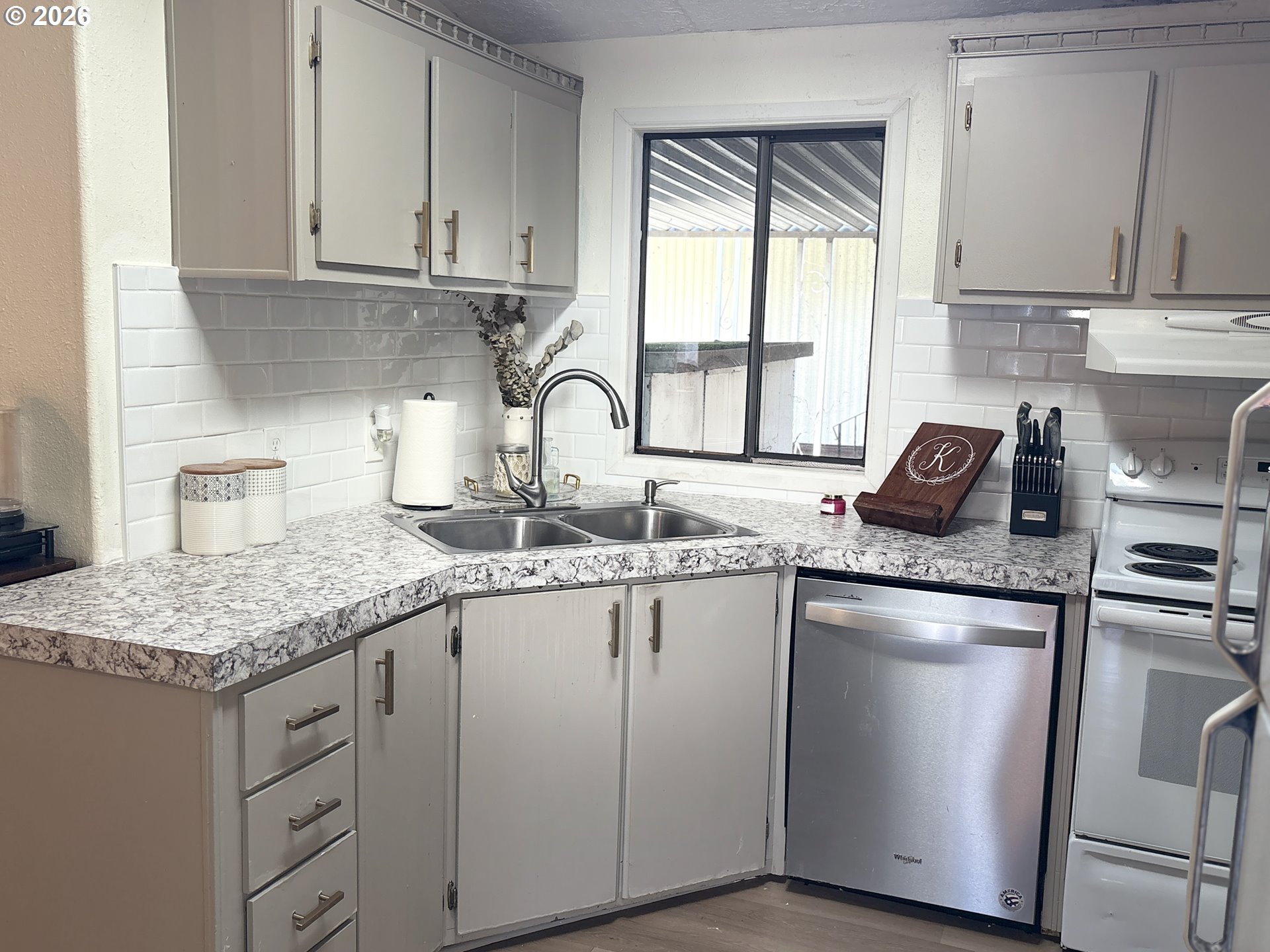 18780 South Central Point Road, Unit 7 Oregon City, OR 97045 - Photo 3 of 20