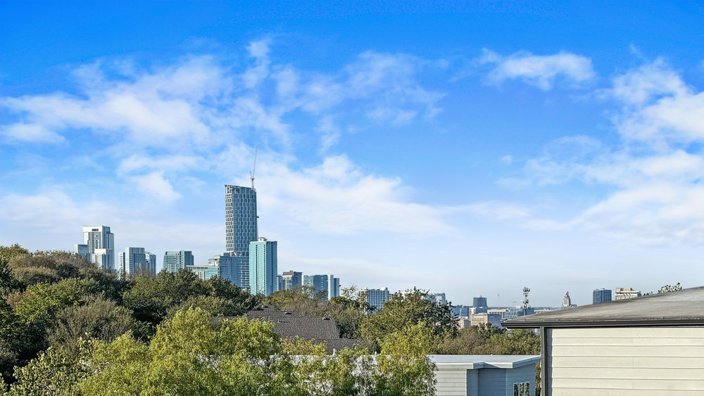 5001 Childers Path Austin, TX 78741 - Photo 10 of 40 Skyline view