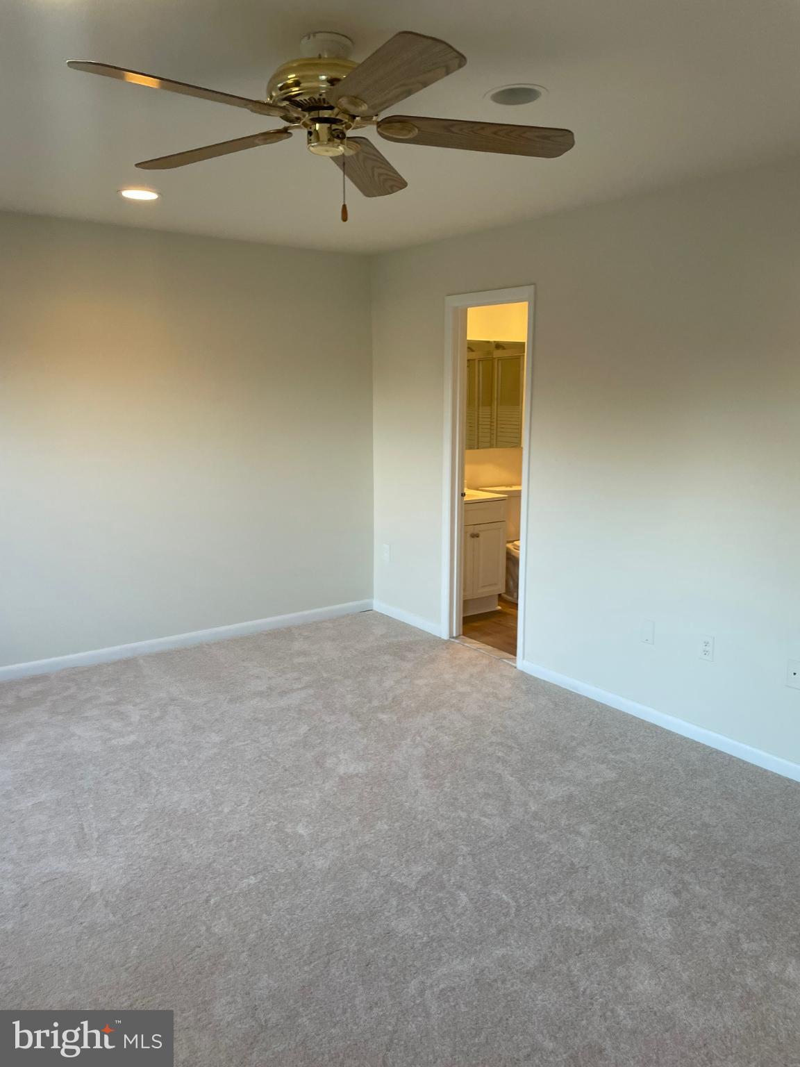 11206 White Barn Court Gaithersburg, MD 20879 - Photo 13 of 21 a view of an empty room