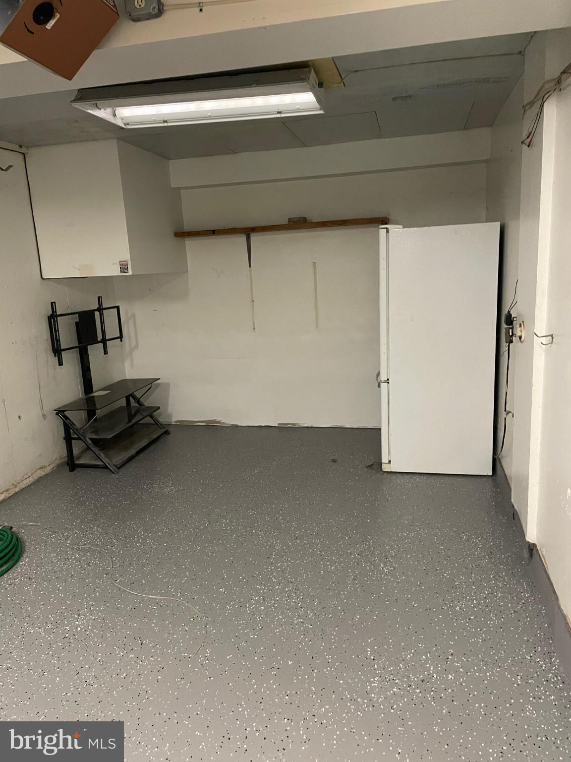 11206 White Barn Court Gaithersburg, MD 20879 - Photo 21 of 21 a view of a garage