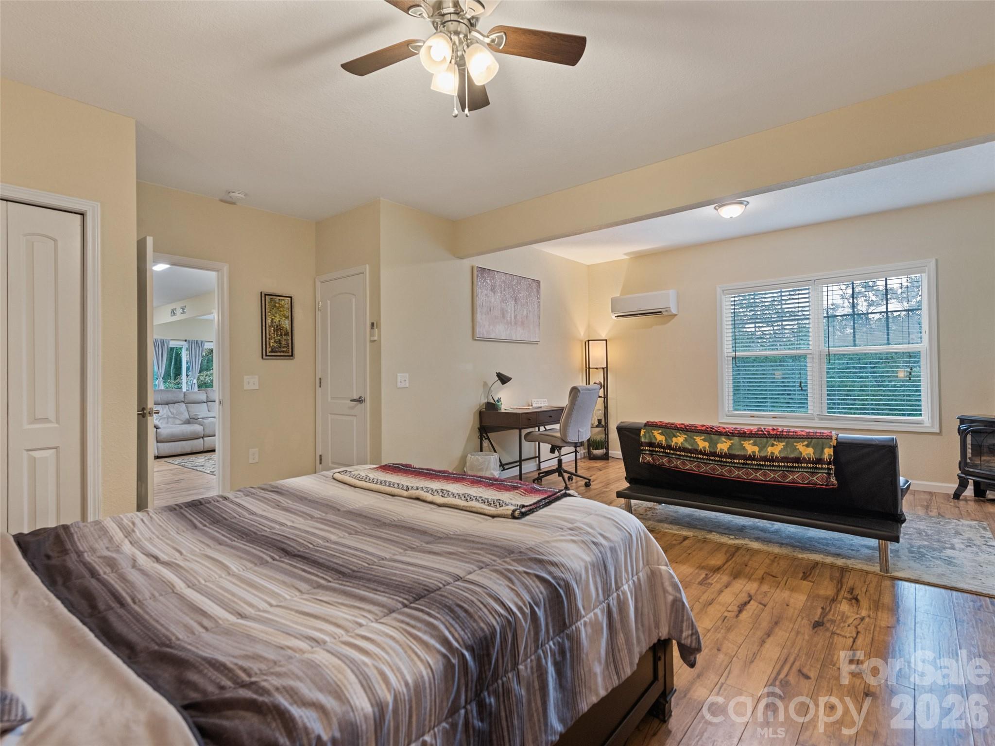 404 Loop Road Clyde, NC 28721 - Photo 31 of 48 Gallery Image 31