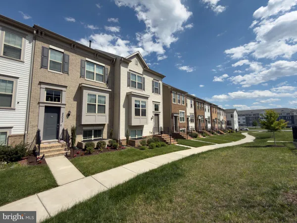 $3,500 | 22030 Longspur Alley, Clarksburg, MD 20871