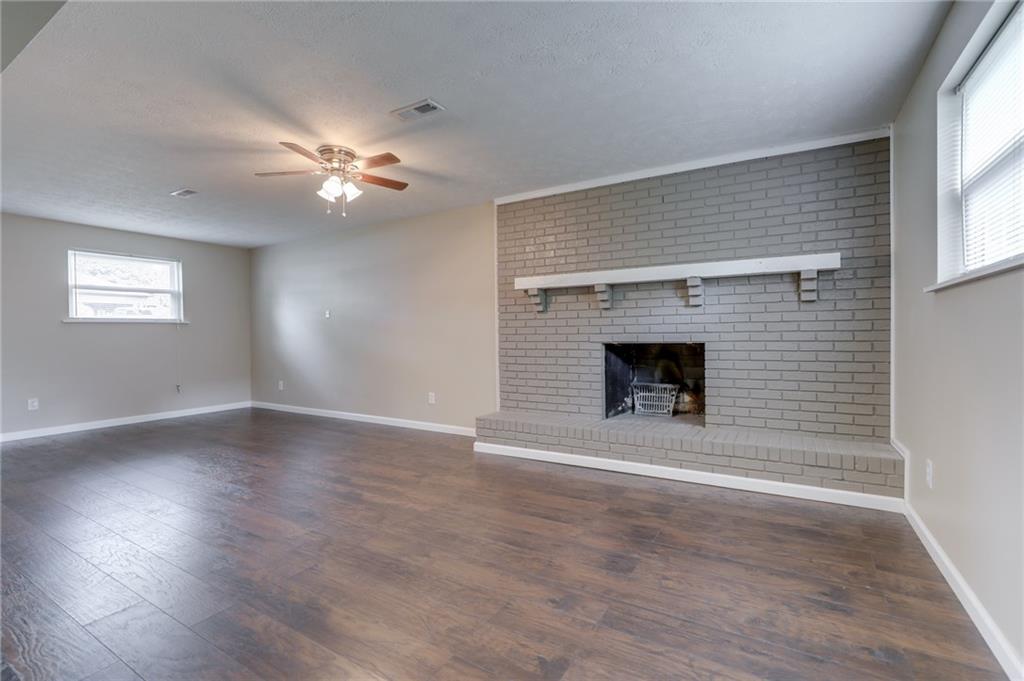 969 Stonegate Road Greenwood, IN 46142 - Photo 17 of 31 Gallery Image 17
