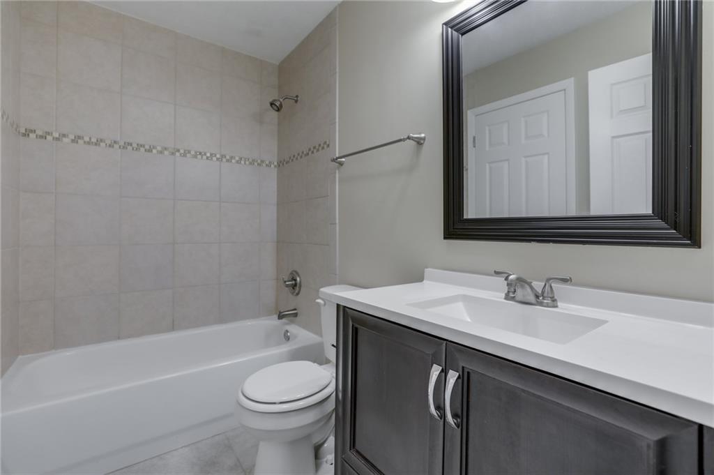 969 Stonegate Road Greenwood, IN 46142 - Photo 19 of 31 Gallery Image 19