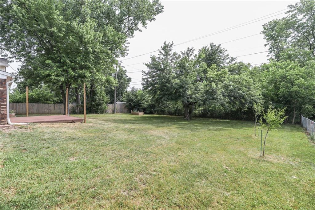 969 Stonegate Road Greenwood, IN 46142 - Photo 28 of 31 Gallery Image 28