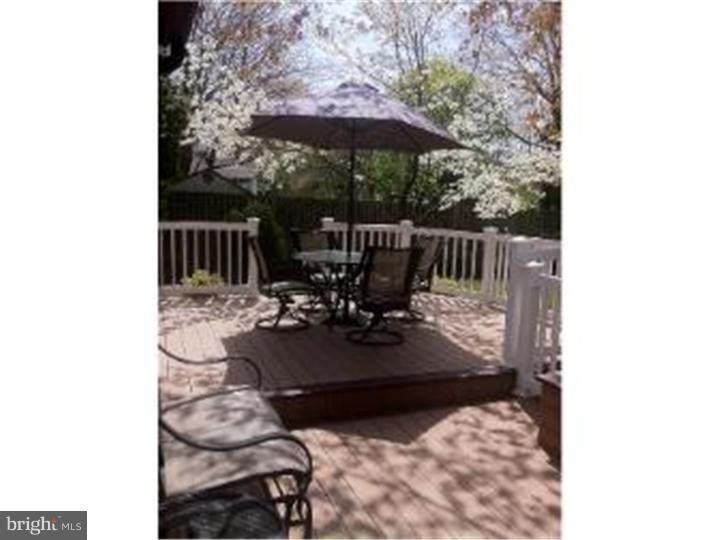 257 Aspen Road Yardley, PA 19067 - Photo 14 of 18 Deck