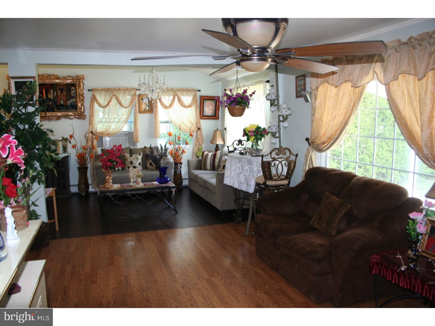 2230 Berkley Road Reading, PA 19605 - Photo 2 of 24 Great Room