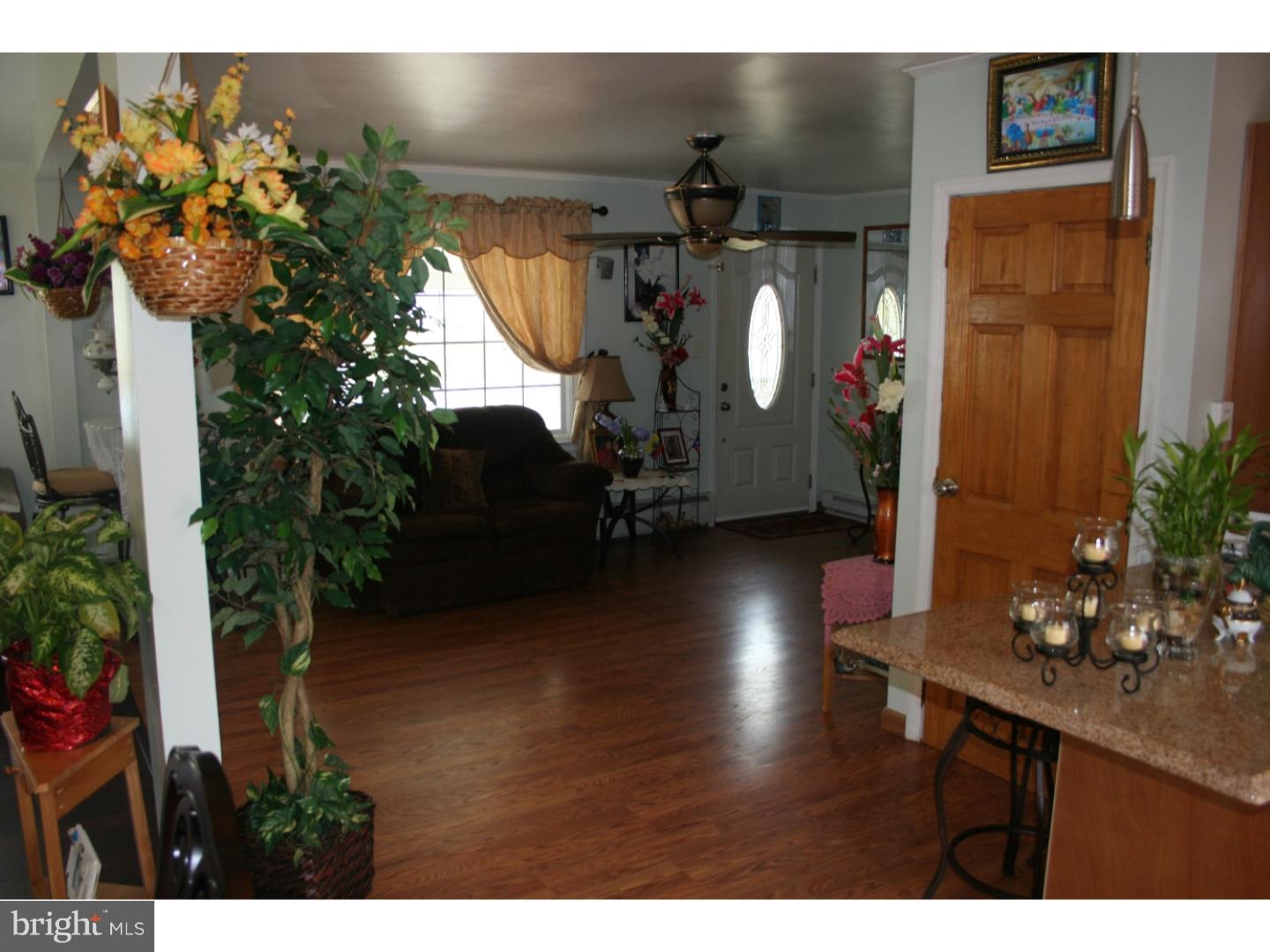 2230 Berkley Road Reading, PA 19605 - Photo 4 of 24 Great Room
