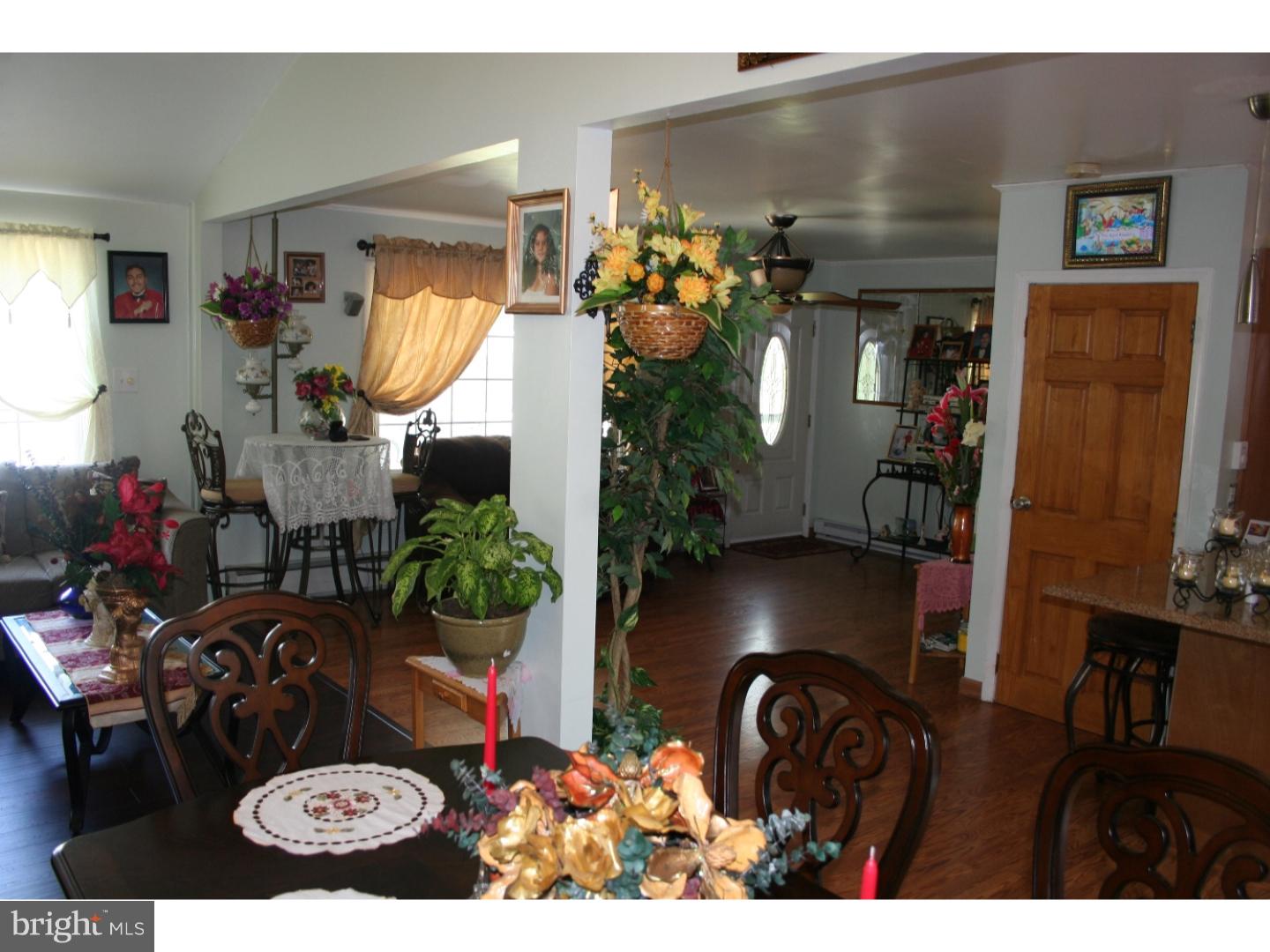 2230 Berkley Road Reading, PA 19605 - Photo 5 of 24 Great Room
