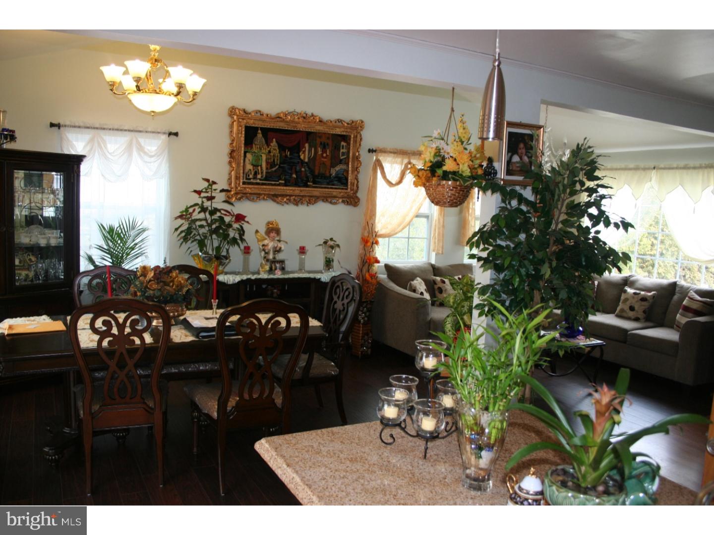 2230 Berkley Road Reading, PA 19605 - Photo 8 of 24 Great Room