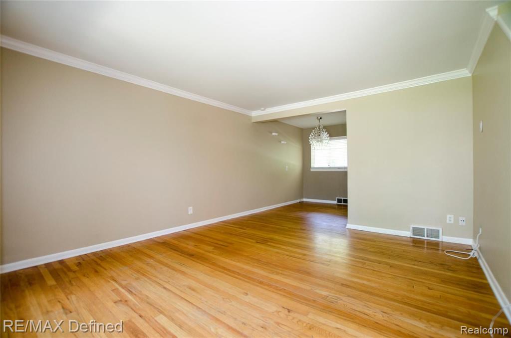 569 East 14 Mile Road Birmingham, MI 48009 - Photo 5 of 28