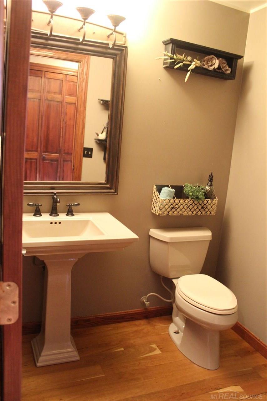 21401 Armada Ridge Road Armada, MI 48005 - Photo 15 of 22 31355433-14.JPG