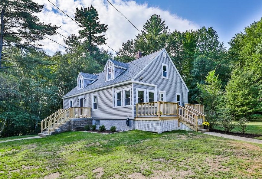 29 Montelona Road Goffstown, NH 03045 - Photo 1 of 28 Gallery Image 1