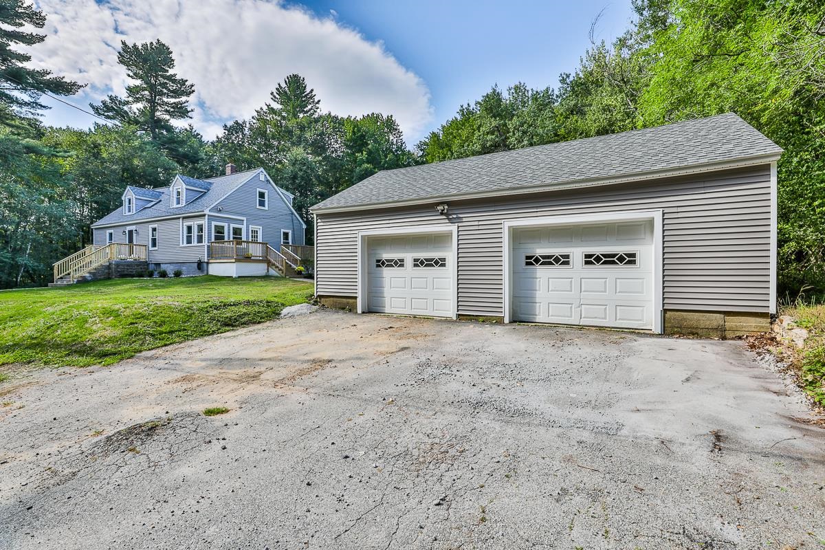 29 Montelona Road Goffstown, NH 03045 - Photo 2 of 28 Gallery Image 2