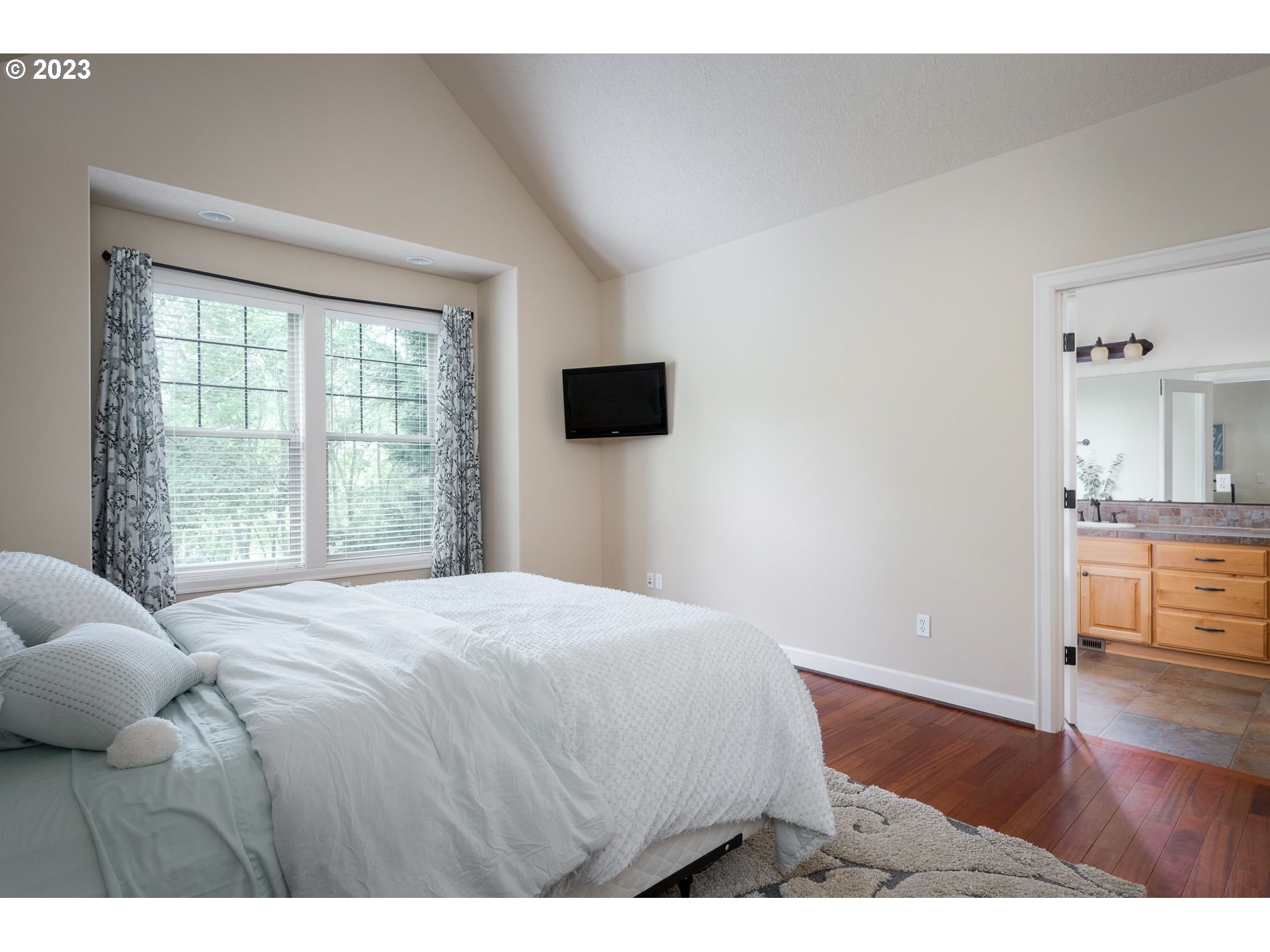107 Southeast Gabbert Road Gresham, OR 97080 - Photo 15 of 27 Gallery Image 15