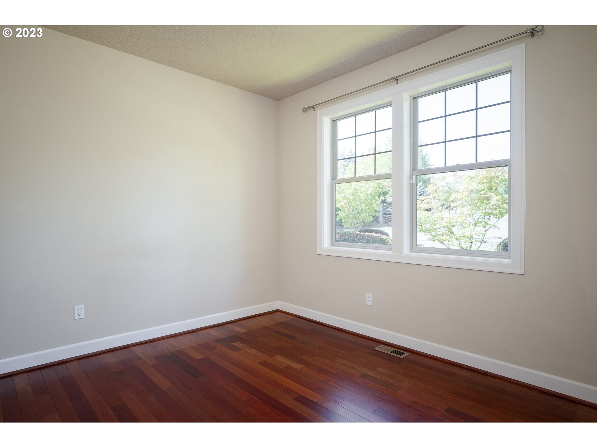 107 Southeast Gabbert Road Gresham, OR 97080 - Photo 20 of 27 Gallery Image 20
