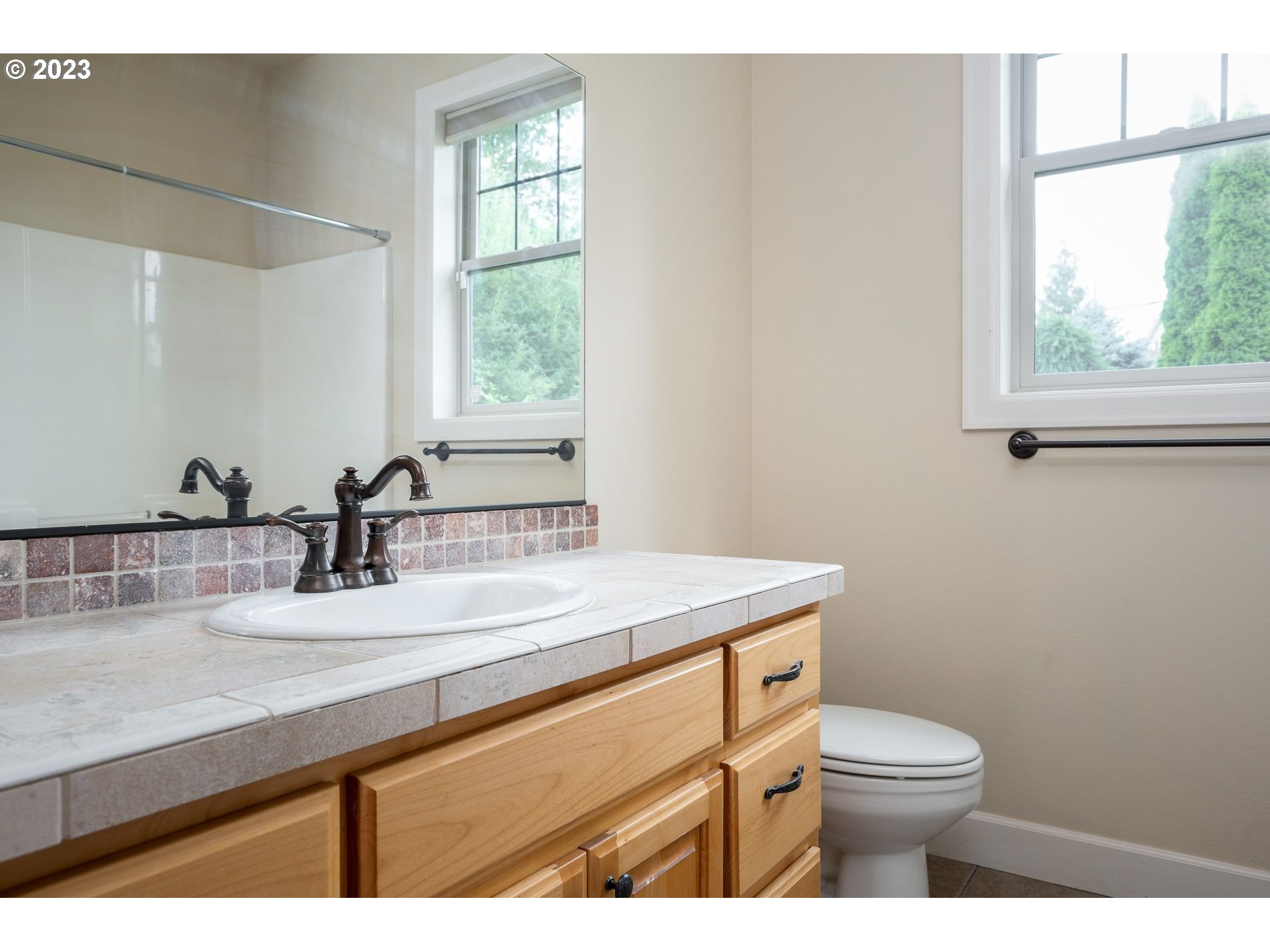 107 Southeast Gabbert Road Gresham, OR 97080 - Photo 21 of 27 Gallery Image 21