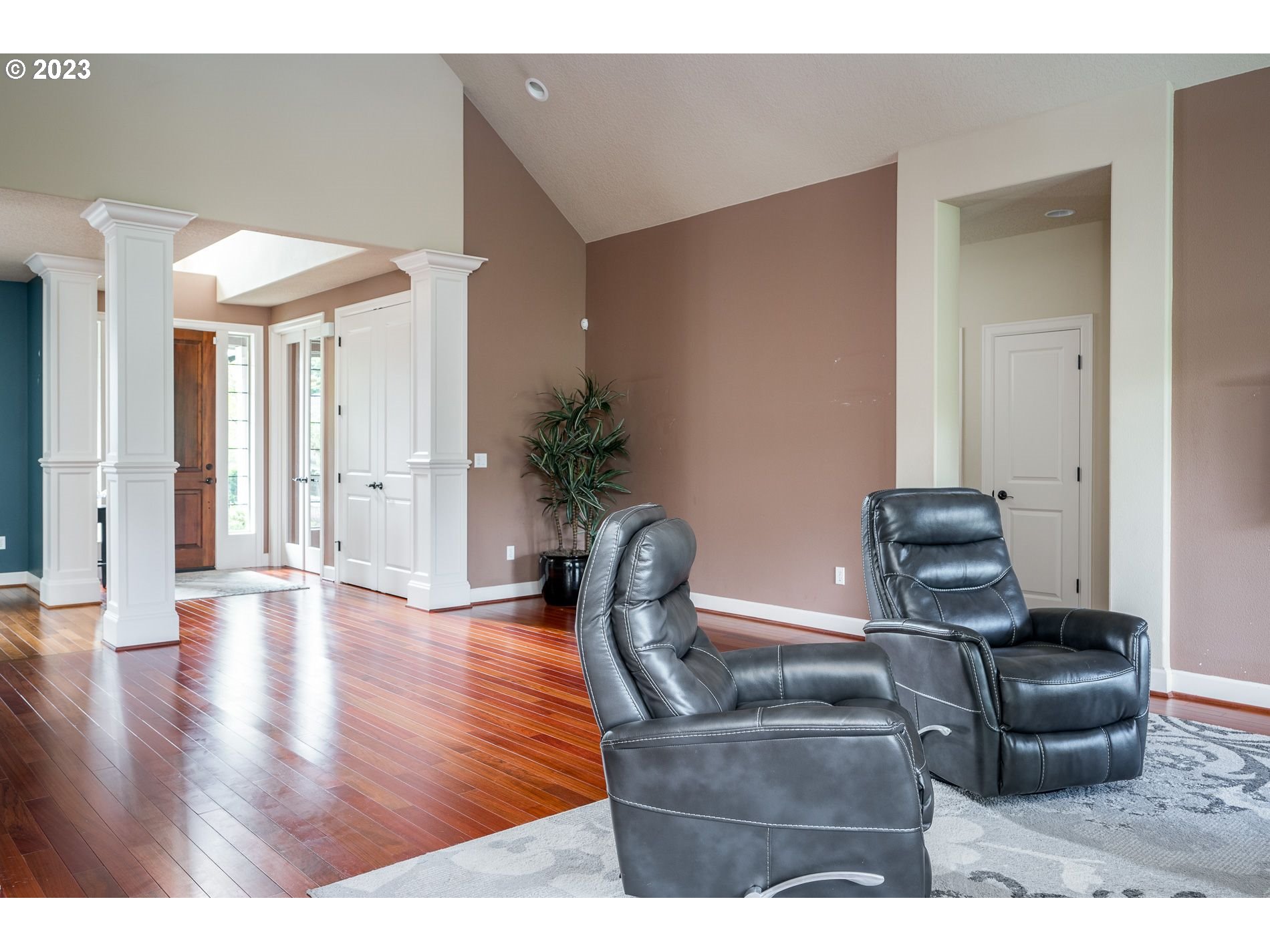 107 Southeast Gabbert Road Gresham, OR 97080 - Photo 10 of 27 Gallery Image 10