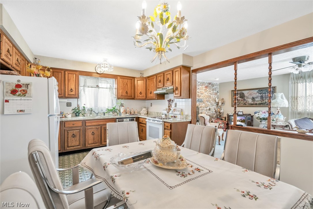 19119 Drake Road Strongsville, OH 44149 - Photo 10 of 35 Gallery Image 10