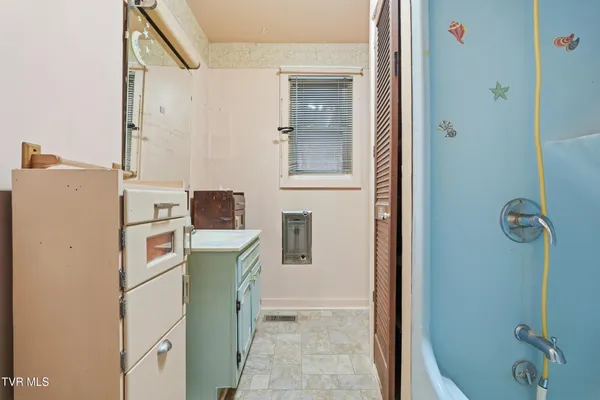 $139,999 | 16120 Mountain Spring Road, Abingdon, VA 24210