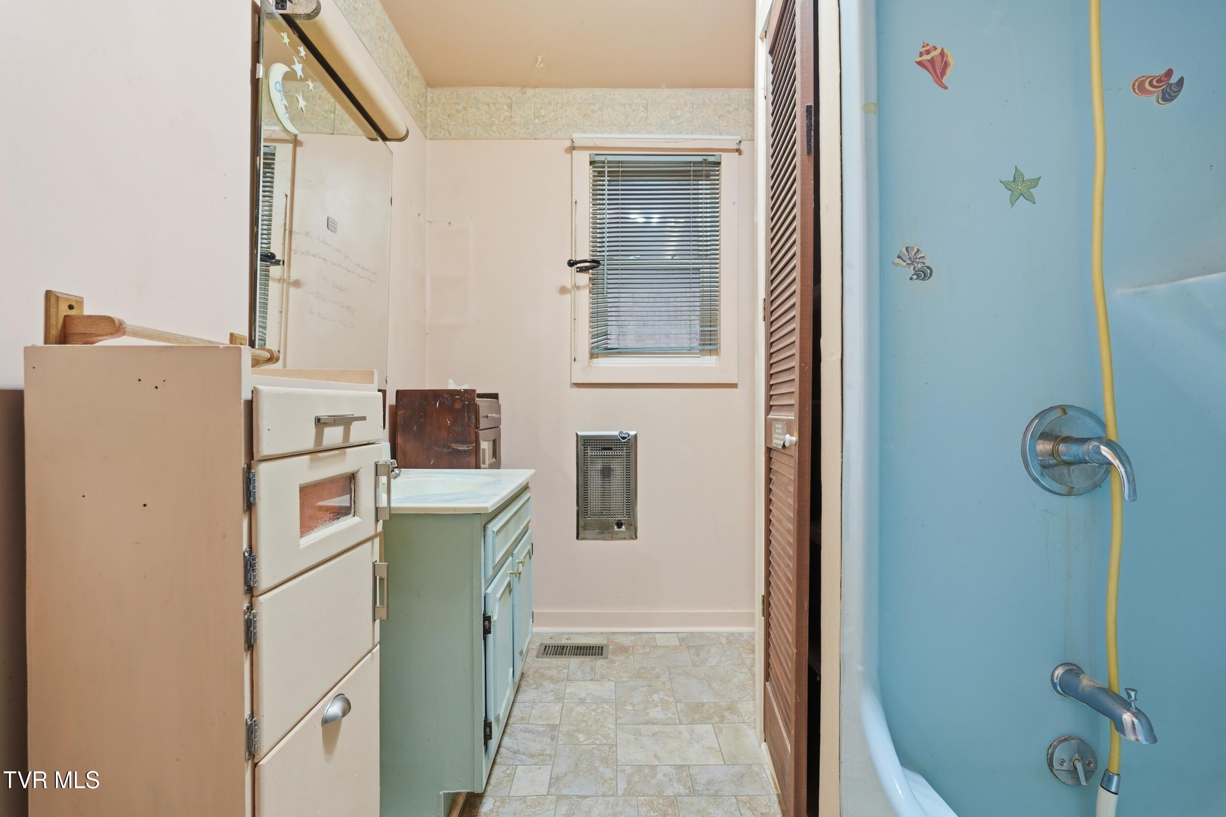 16120 Mountain Spring Road Abingdon, VA 24210 - Photo 19 of 33 13_dsc02208