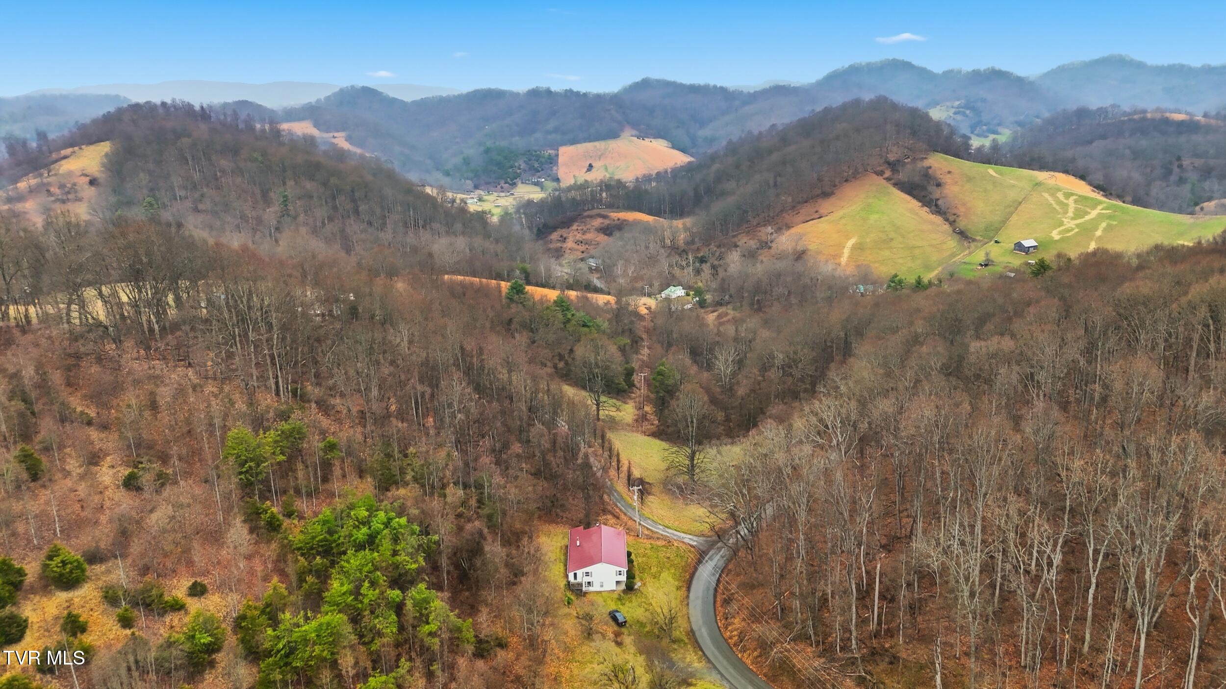 16120 Mountain Spring Road Abingdon, VA 24210 - Photo 31 of 33 39_dji_20260302102259_0401_d