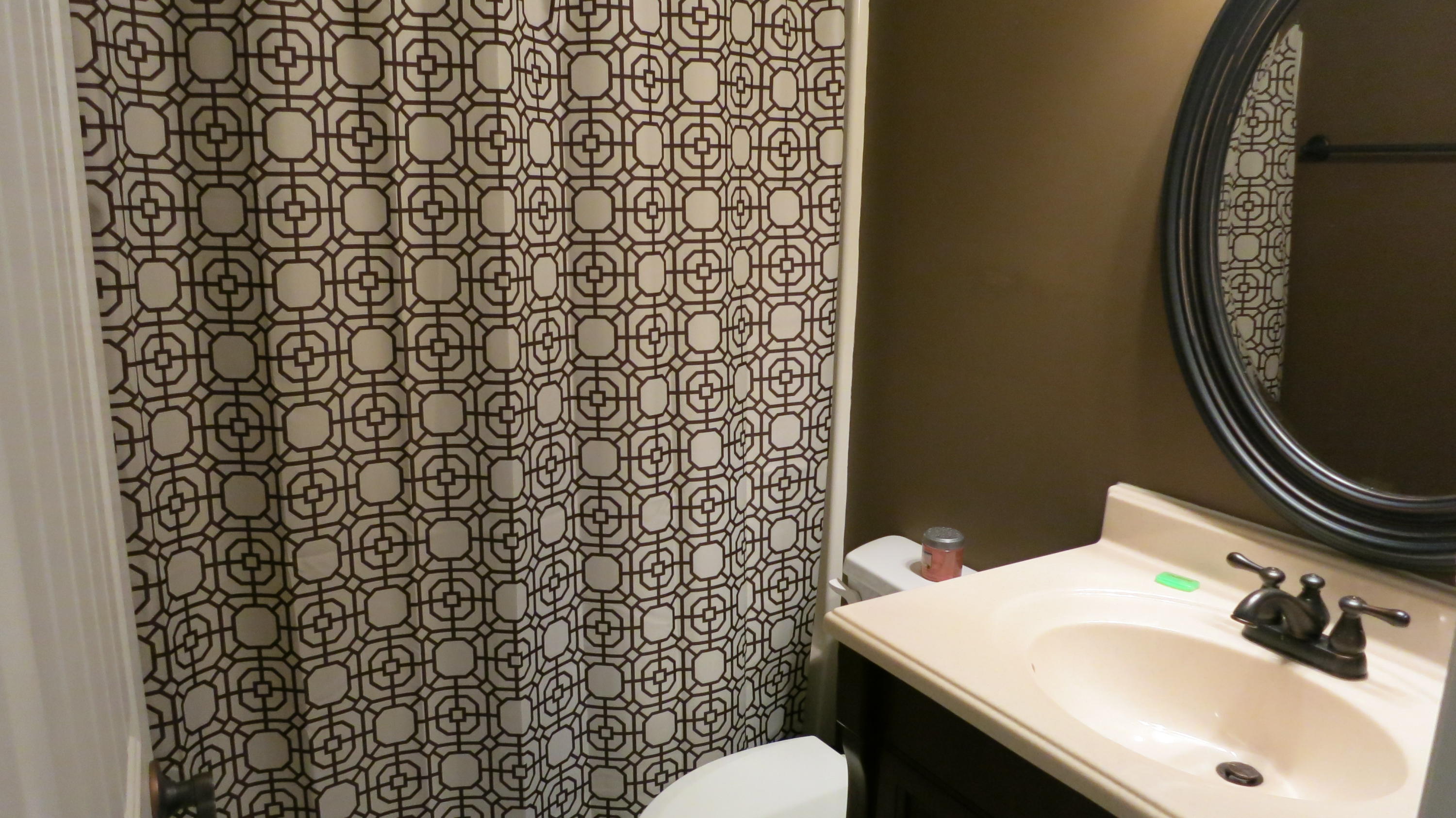 136 Live Oak Road Ringgold, GA 30736 - Photo 13 of 24 Guest bath.JPG