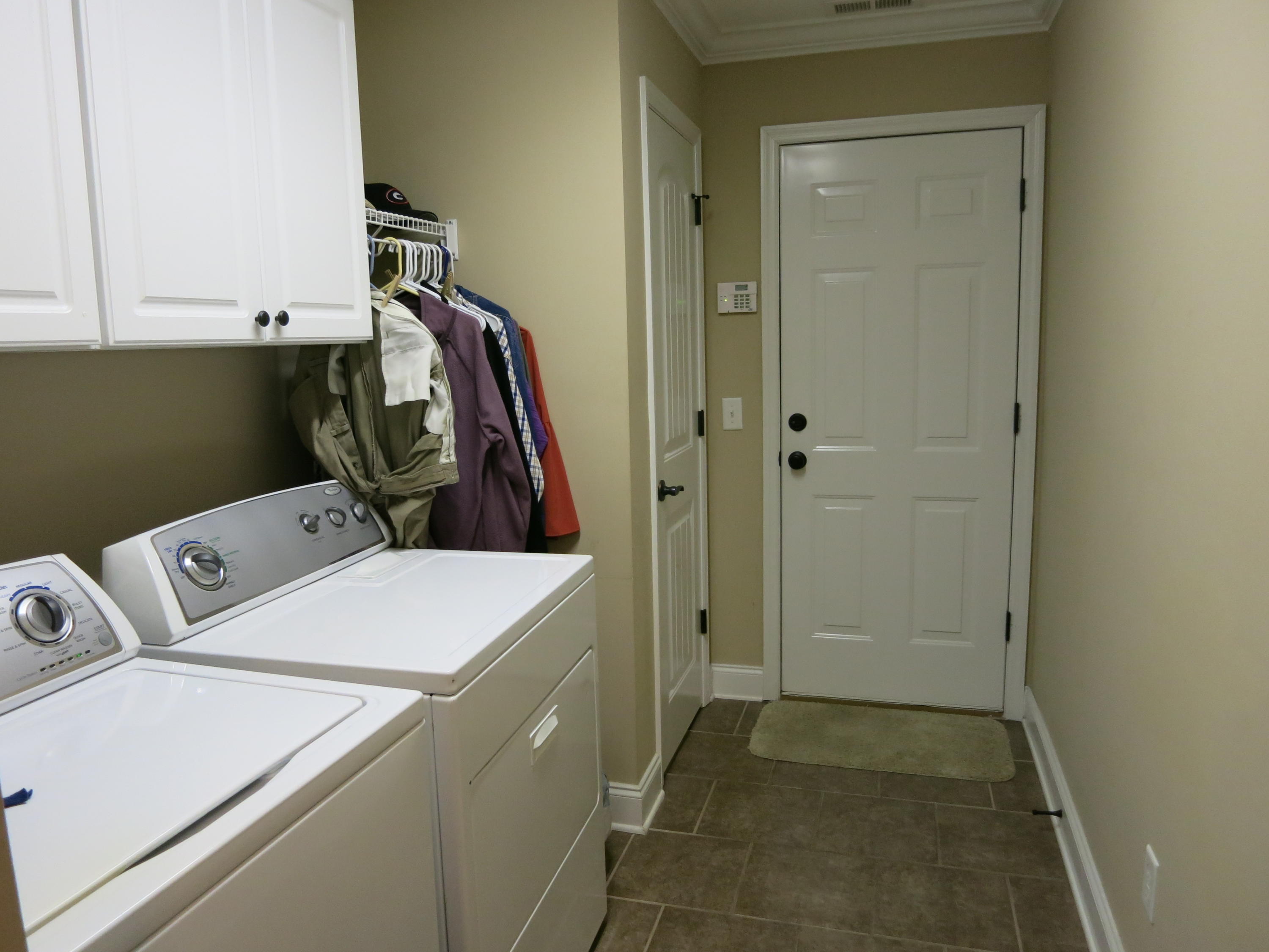 136 Live Oak Road Ringgold, GA 30736 - Photo 16 of 24 Laundry.JPG