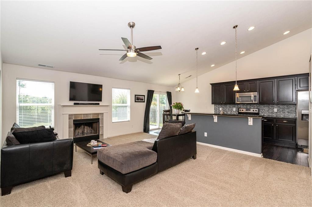 5793 Pebblebrooke Road Whitestown, IN 46075 - Photo 5 of 32