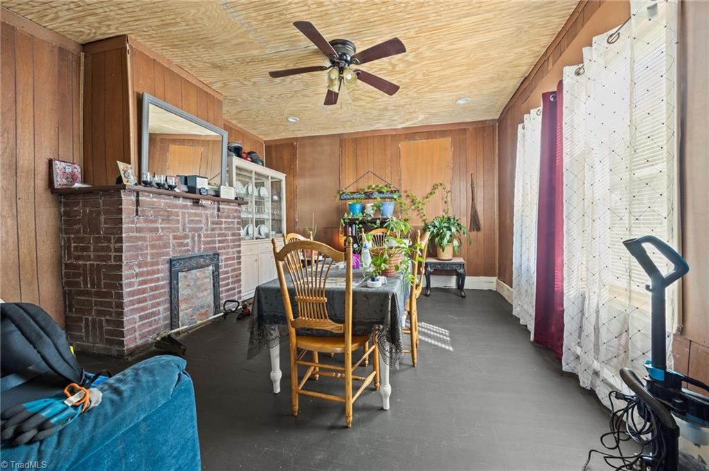 1222 Carter Street High Point, NC 27260 - Photo 4 of 30