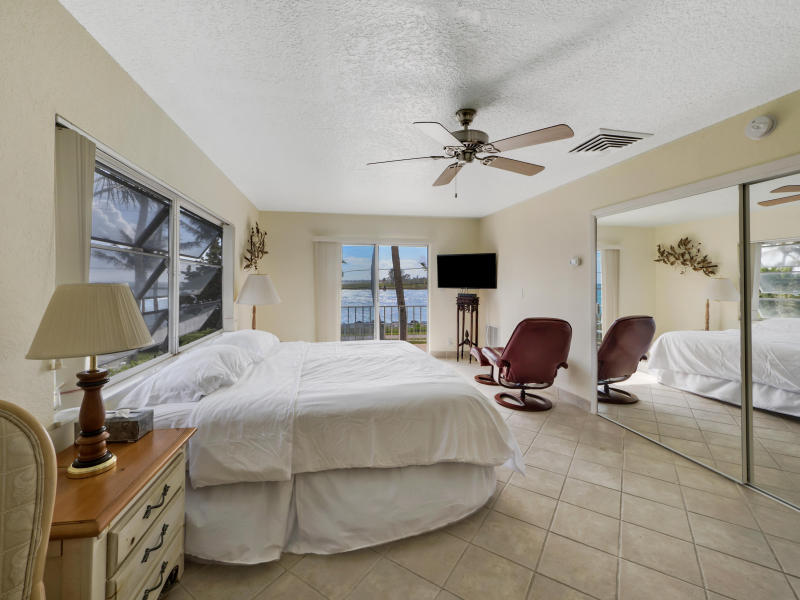 206 Inlet Way, Unit 8 Palm Beach Shores, FL 33404 - Photo 3 of 12 206 Inlet Way 8-1