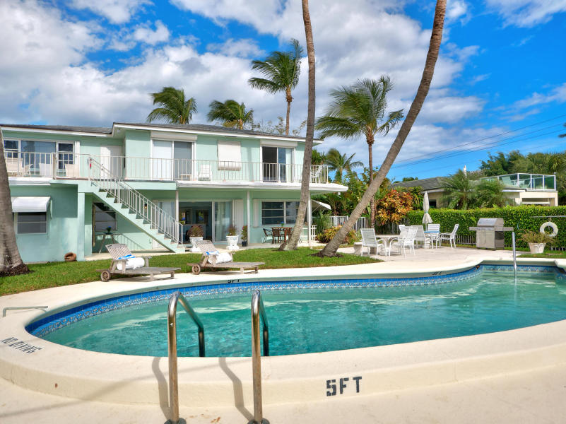 206 Inlet Way, Unit 8 Palm Beach Shores, FL 33404 - Photo 7 of 12 206 Inlet Way 10-12